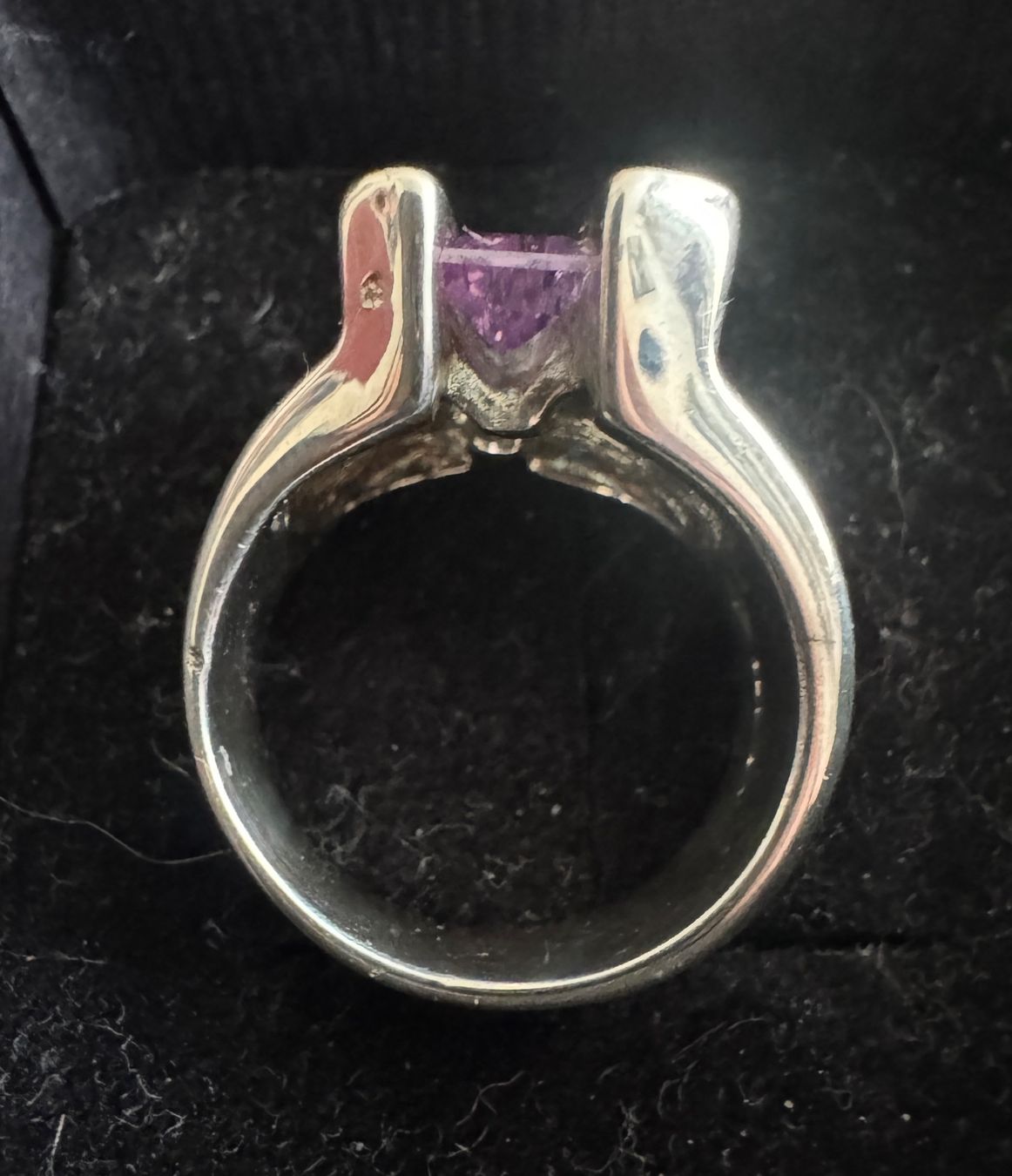 Anelli: formschöner Silberring 825 mit violettem Stein – Usato da Hinwil venduto da Pumuckel8 3