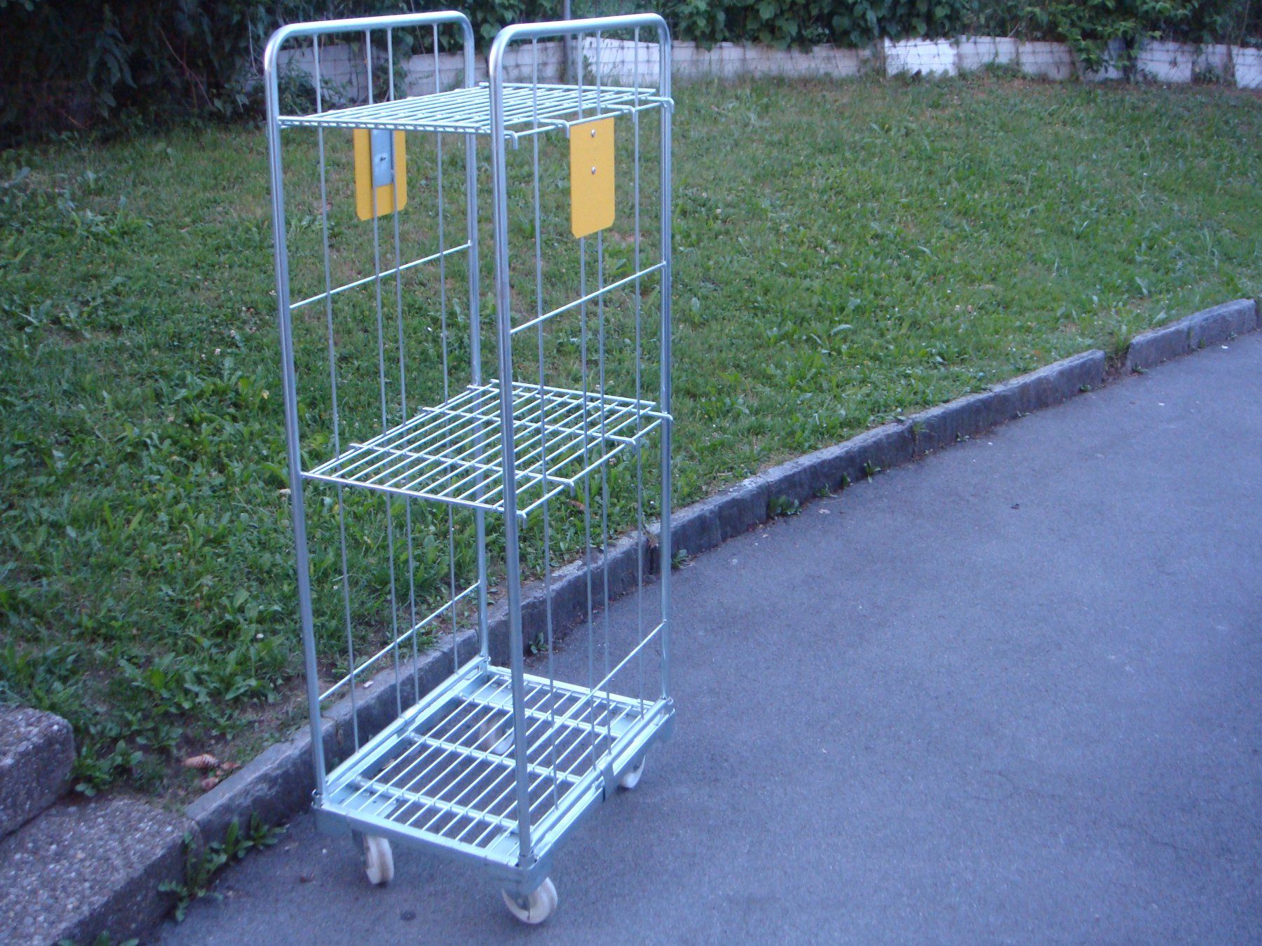 Banconi: Gitterrollwagen / Rollcontainer / Transportrollbehälter – Usato da Wetzikon ZH venduto da Nenuco88 1