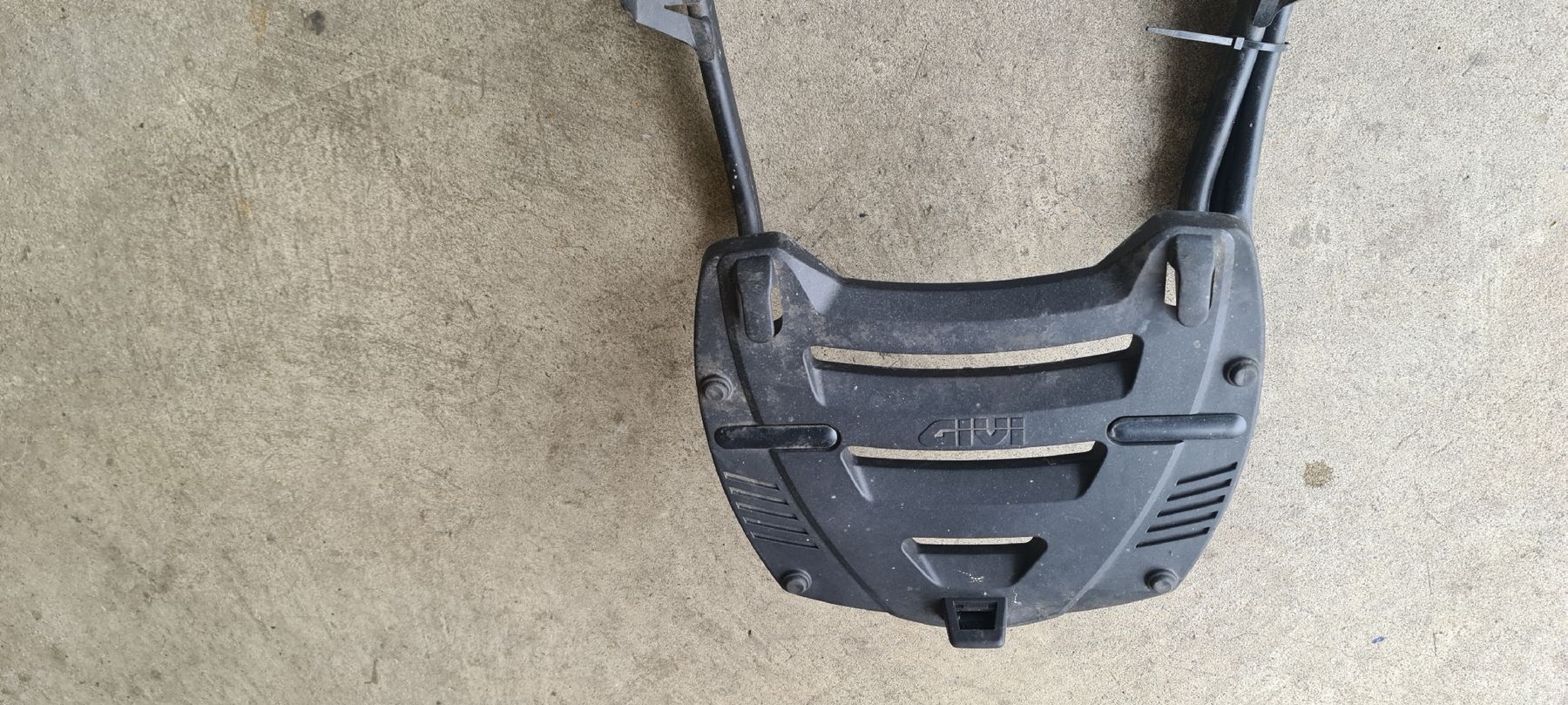 Givi Topcase: Givi Top-Case Träger zu Yami – Gebraucht aus Windlach von Noldi6 5