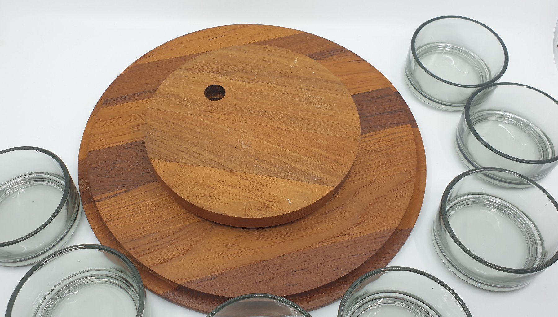 Piatti di portata: Mid Century Apero oder Saucenplatte Teak mit 7 Glasschalen – Usato da Emmen venduto da magelan 5