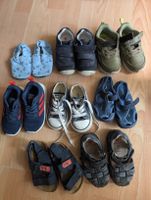 8 pairs of baby shoes size 21-22 for 30 fr