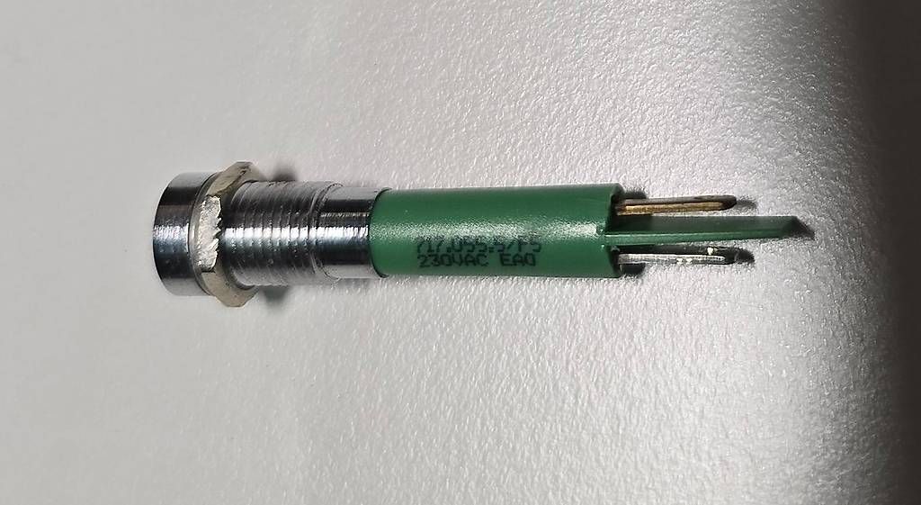 Lampen: 8 x Einbau-LED grün, 230 Volt – Gebraucht aus Steinerberg von Bcsbcs