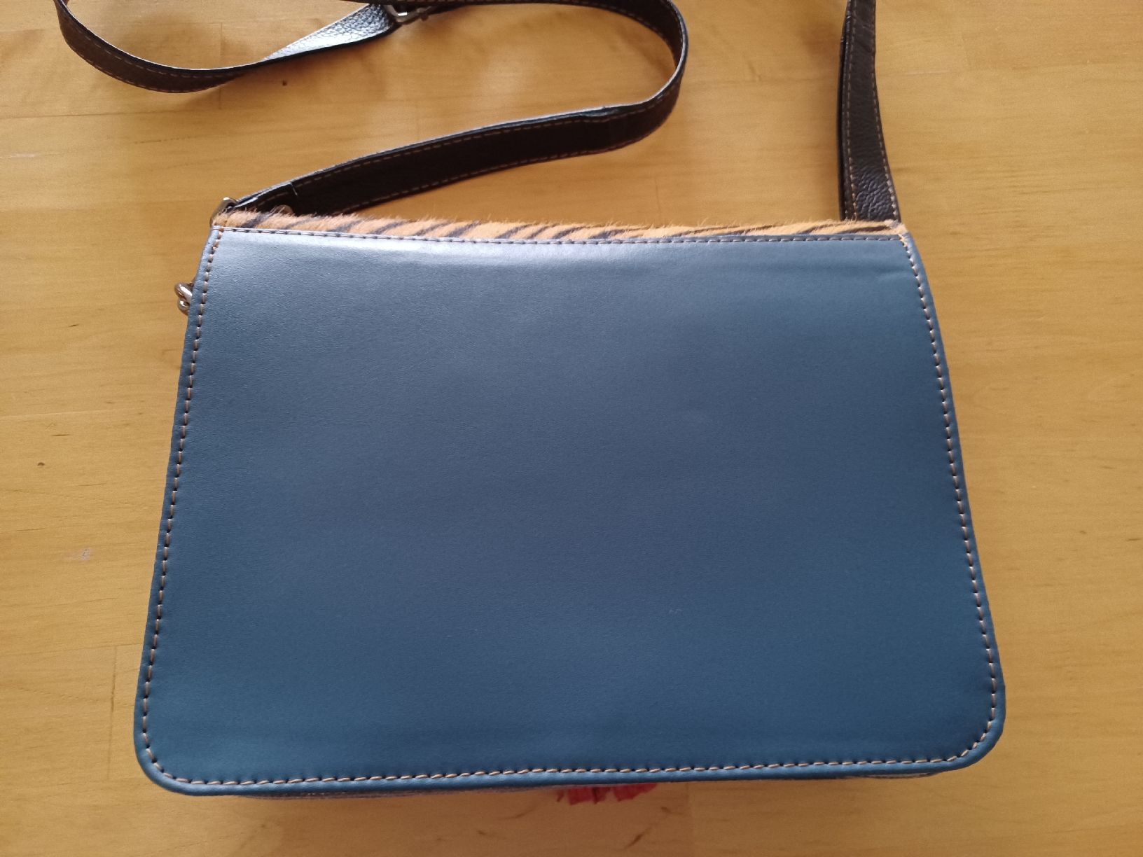 Taschen für Damen: Ledertasche Farbenmix NEU – Neu (gemäss Beschreibung) aus Zürich von Miniskus 1