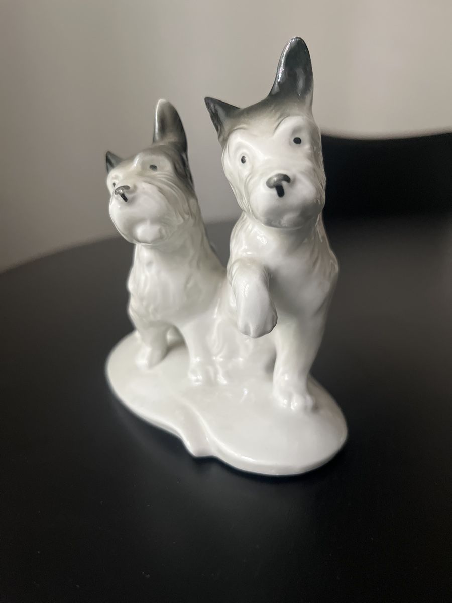 Statuette: Ceramic Scottie Dog Figurine – Usato da Zürich venduto da Nowstalgia 1