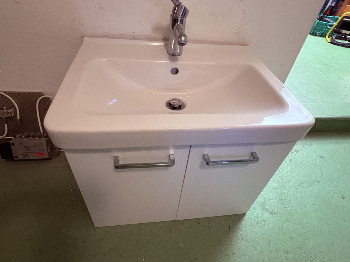 Mobili per bagno: Waschtisch mit unterschrank – Usato da Bern venduto da 1zigote 1
