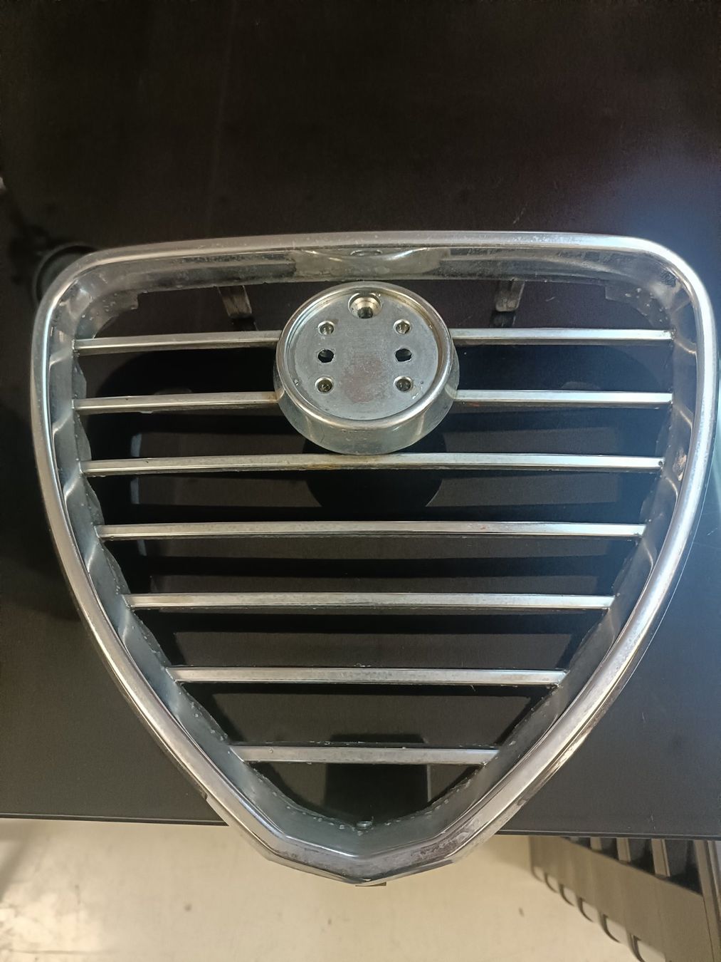 Alfa Romeo Alle Autoersatzteile: Calandre Alfa roméo Berlina 1972 – Gebraucht aus Collombey von Gmoustache1 5