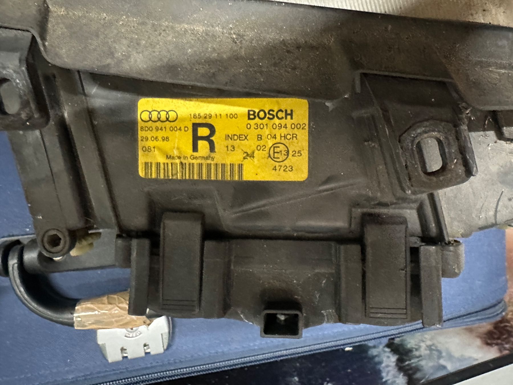 Audi Scheinwerfer: Audi B5 Schweinwerfer Rechts – Gebraucht aus Urtenen-Schönbühl von Amg 1