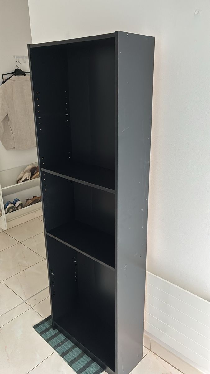 Scaffali: Tall Bookshelf – Usato da Zürich venduto da luc_v6bk 1