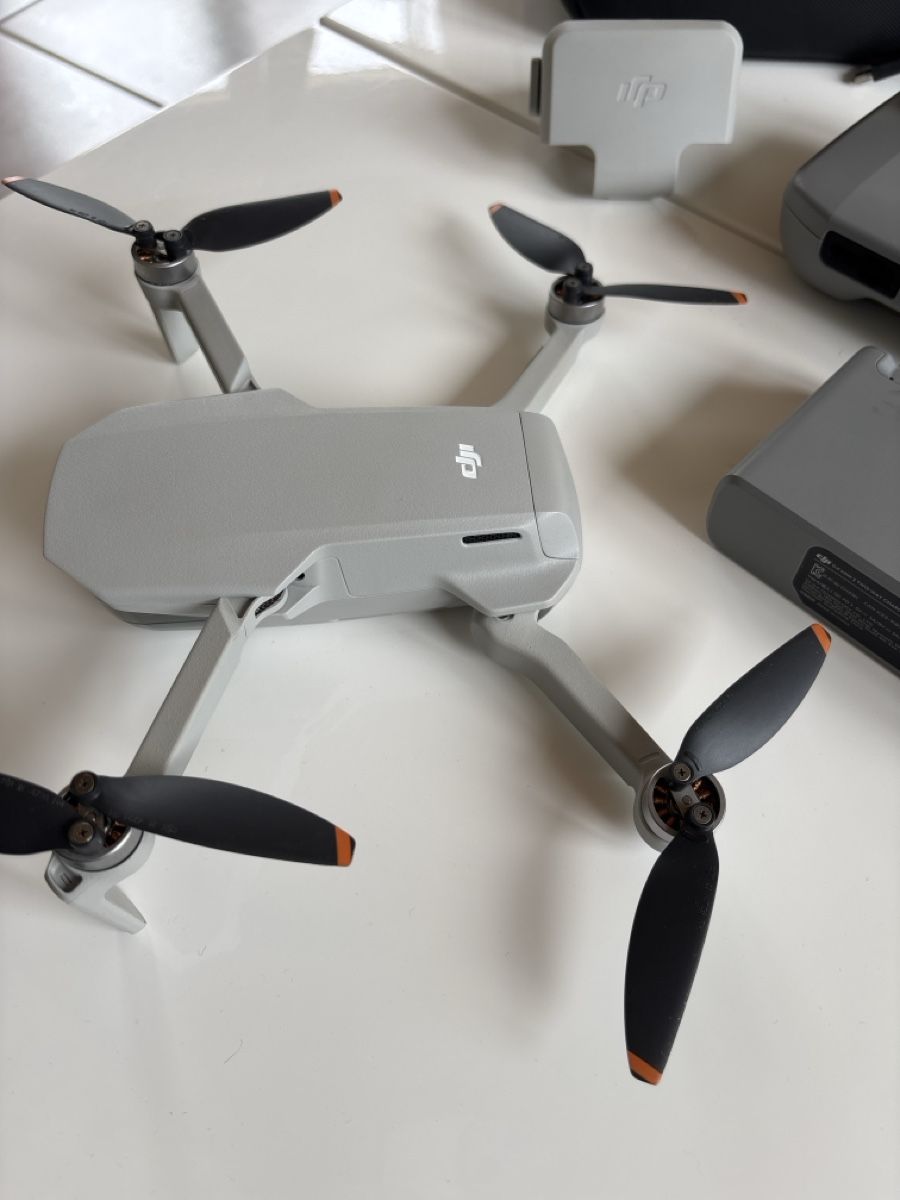DJI Modellismo RC: Drone DJI Mini 2 Fly more Combo - parfait état, peu servi! – Nuovo (secondo la descrizione) da Monthey venduto da LoveBrand 2