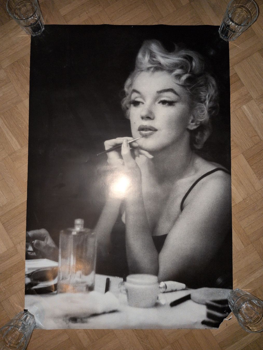 Foto & Immagini: 9 verschiedene Poster – Difettoso da Nussbaumen AG venduto da off_6rdl 7