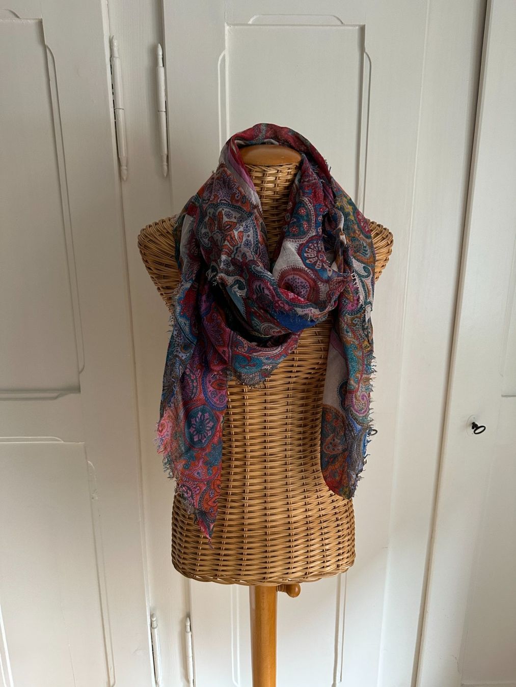 Foulard & Sciarpe: Schal bunt gemustert – Usato da Zürich venduto da Diazaio