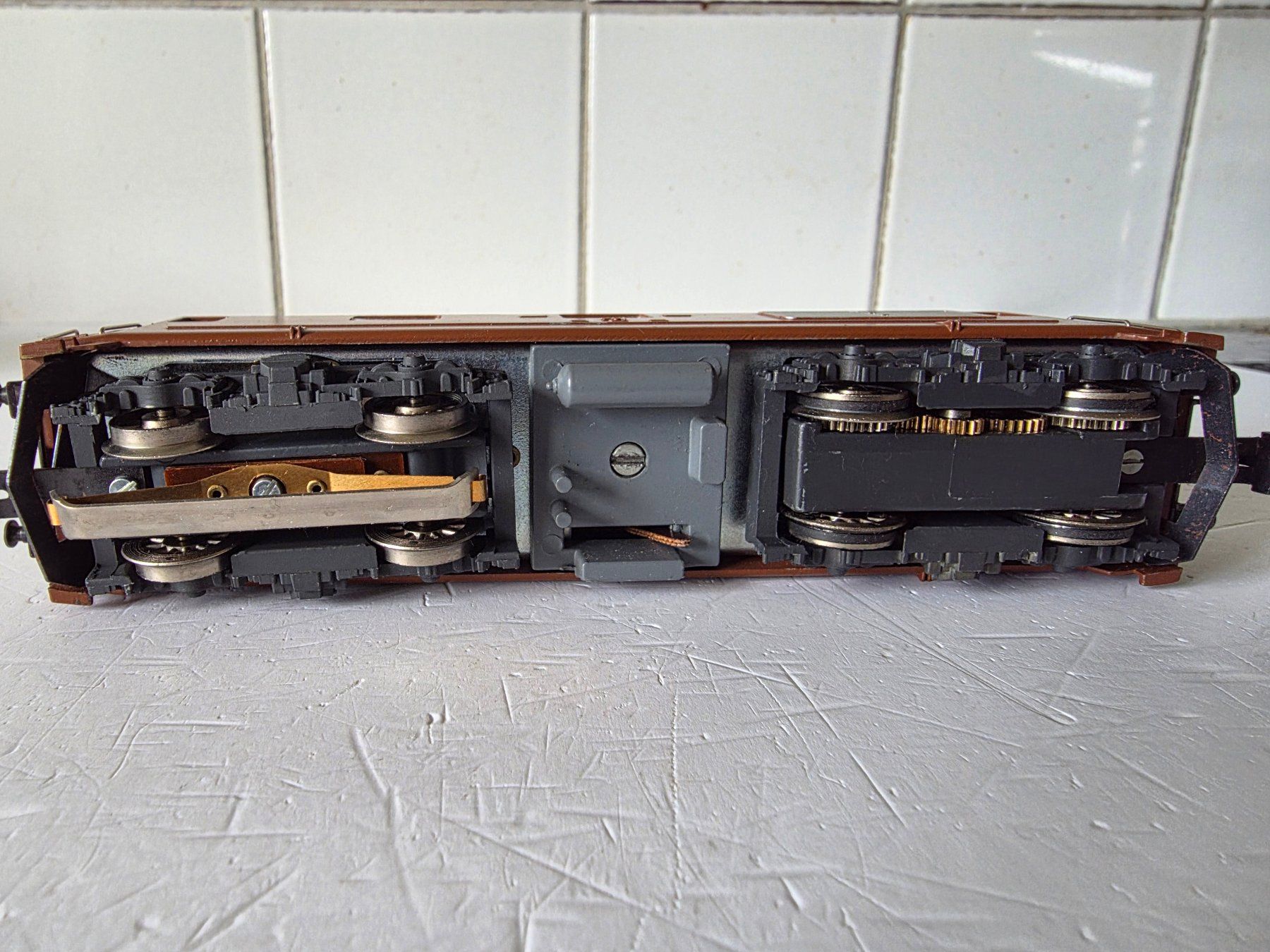 Hag Modellini di ferrovie: E-Lok BLS Re 4/4, Lok-Nr. 261 – Usato da Seuzach venduto da Loeckeli01 6