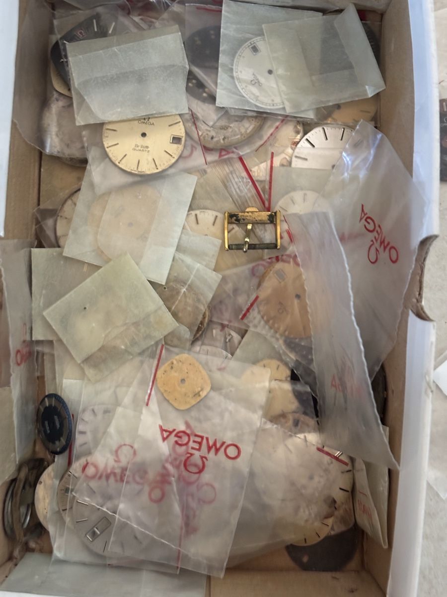 Omega Uhren: Lot Omega Uhrenblätter – Gebraucht aus Rüti b. Büren von CenicAG 1