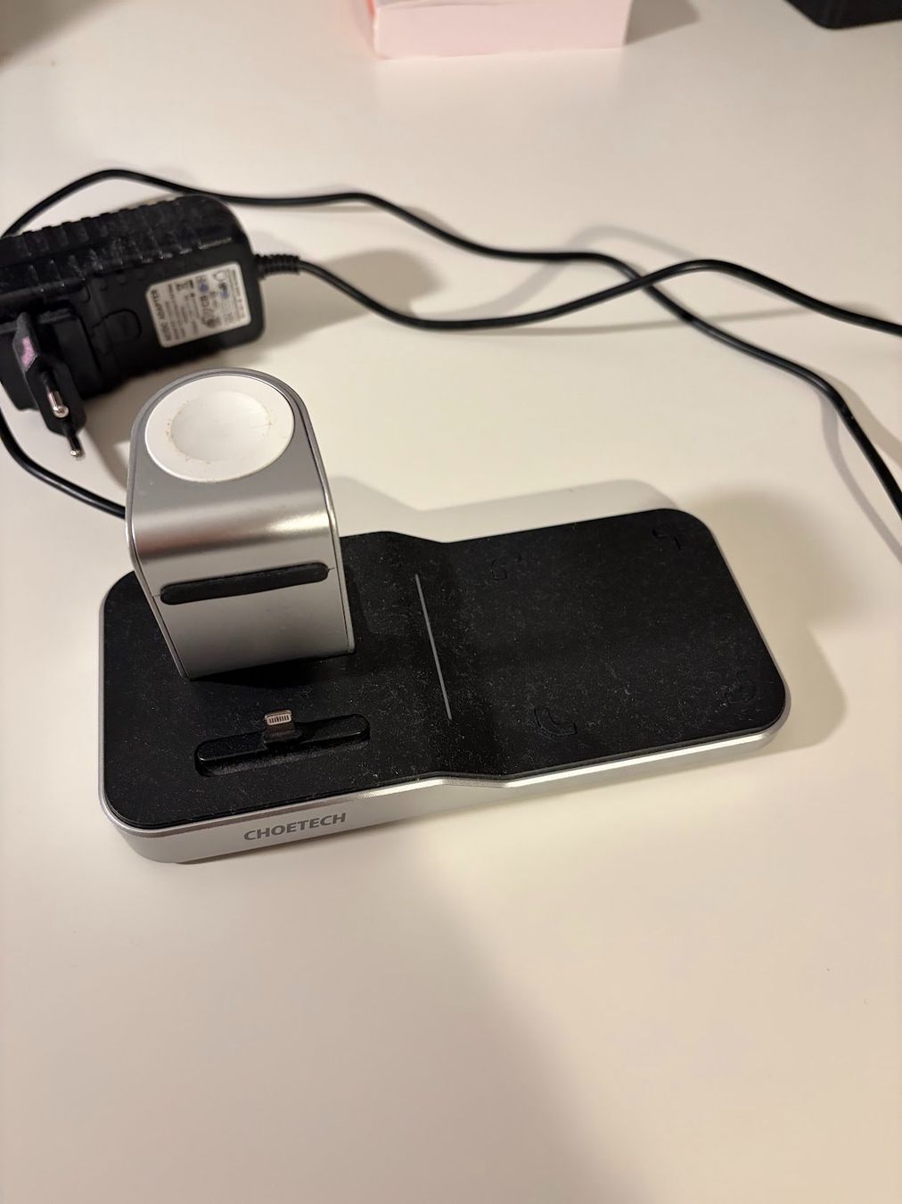 Apple Caricabatterie: Charging Dock (1 lighting, 2 wireless, 1 USB) – Usato da Zürich venduto da agg_5ttv
