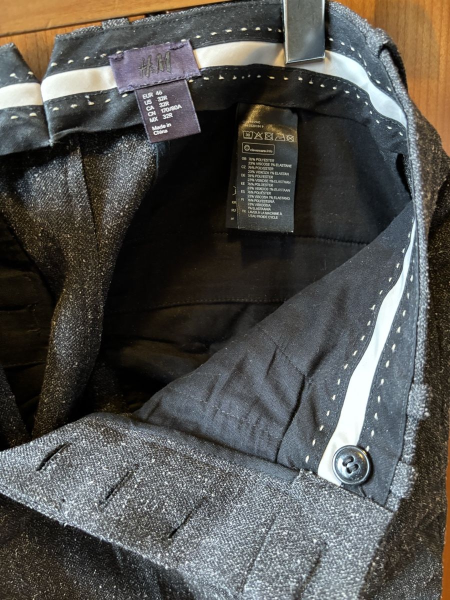 H&M Pantaloni: H&M pants (size 32) – Usato da Colombier VD venduto da jaredein 1