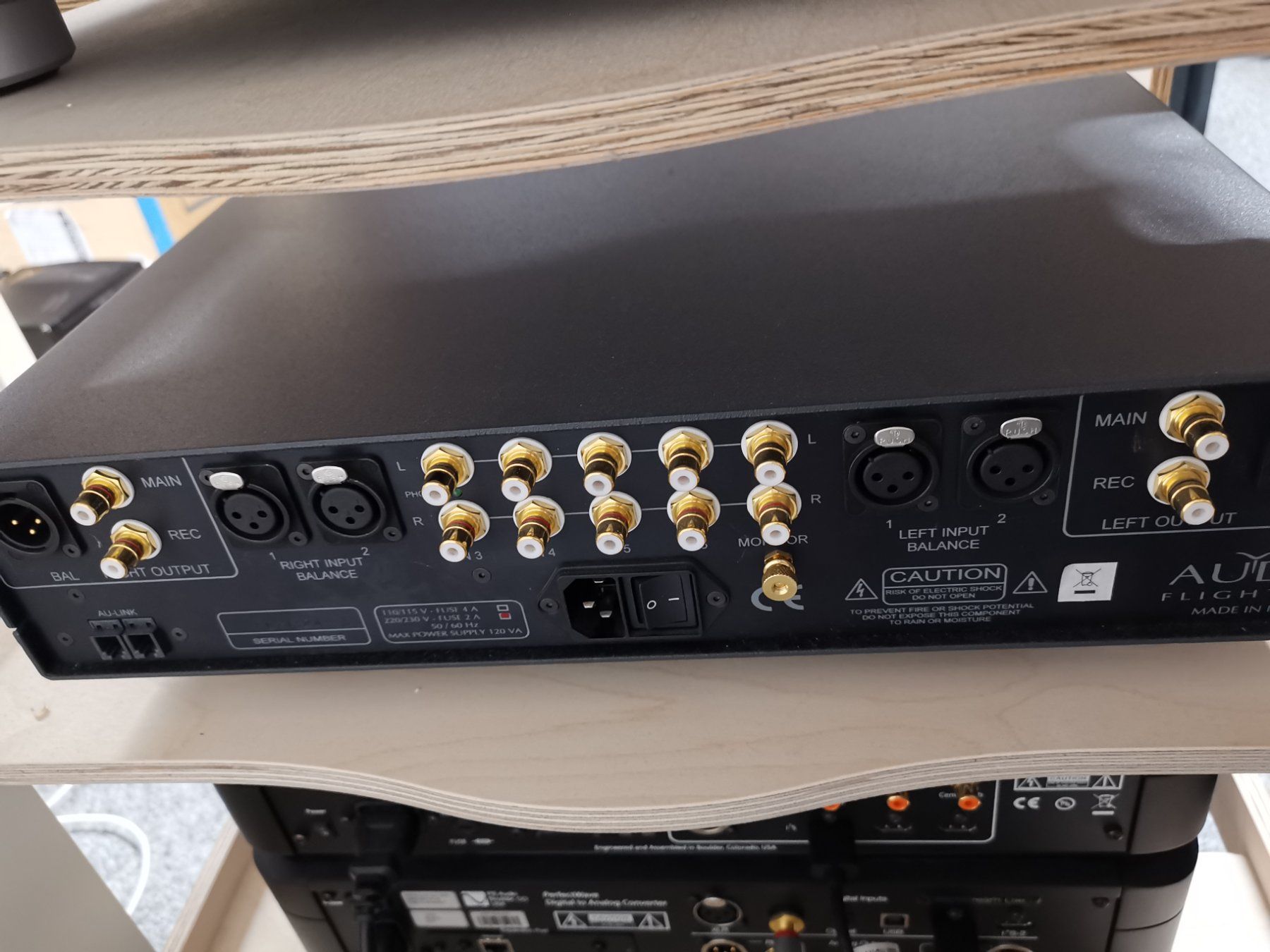 Amplificatori: AUDIA FLIGHT  -  Pre Vorverstärker & Flight 50 Endstufe – Usato da Weinfelden venduto da ice_9hzf 5