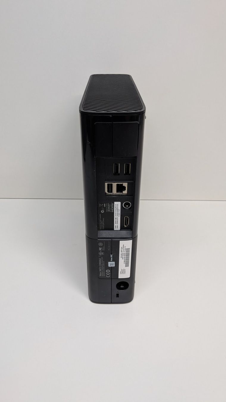 Microsoft Konsolen: Microsoft Xbox 360 E Konsole, 460 GB – Gebraucht aus Menziken von mame18 3