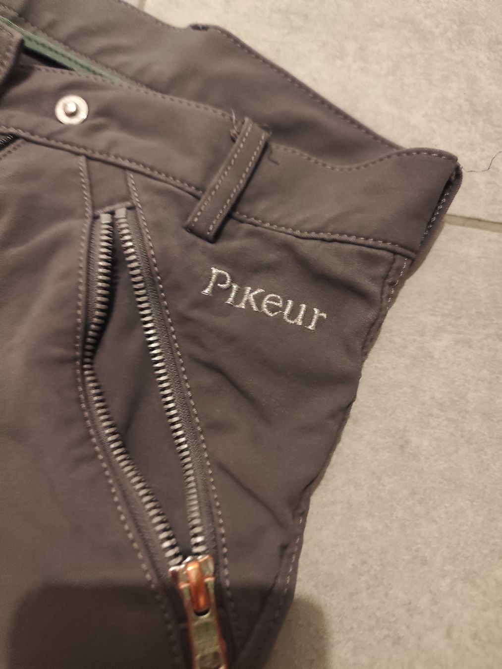 Pikeur Pantaloni: Pikeur Reithose ab 1.- – Usato da Kerzers venduto da sb_12 1