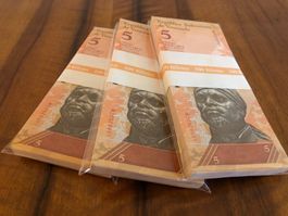 Venezuela 2013 - 3 Bündel à je 100 Noten UNC