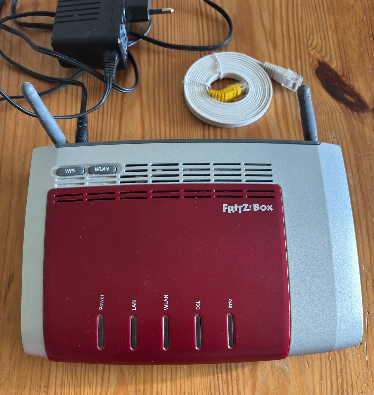 Fritz Modems & Router: FRITZ!Box 3272 WLAN Router mit Zubehör – Gebraucht aus Sonterswil von dwidi 1