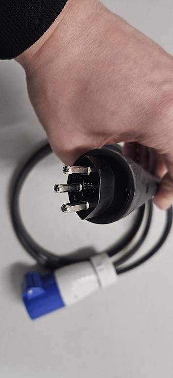 Câbles: Kabel CEE auf T23 – D'occasion à Bonstetten par Malikm 1