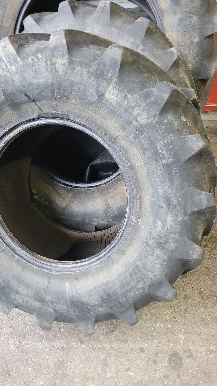 Trattori: Pneu Michelin 480/70R24 – Usato da Wolhusen venduto da Amrhyn6110 1