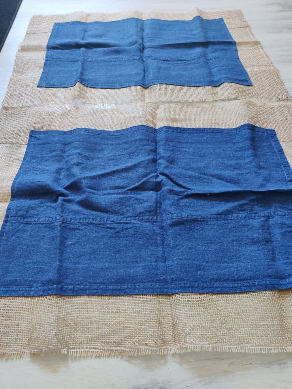 Set di tavolo e panche: 4x Jeans Tischsets und Tischtuch – Usato da Zofingen venduto da Danmu1981 2