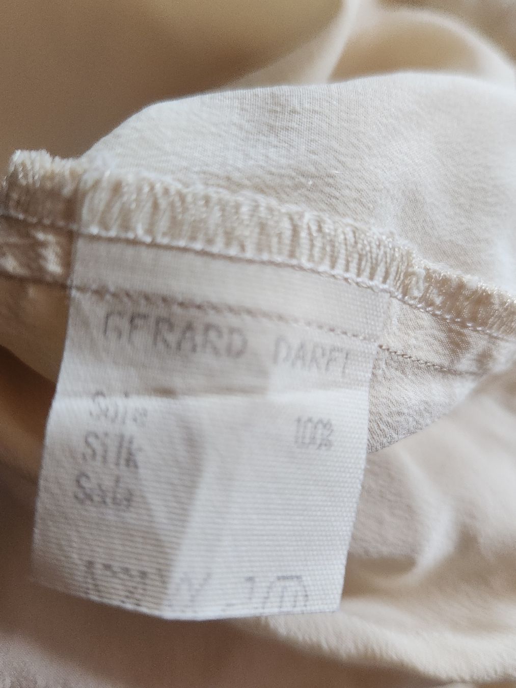 Gérard Darel Tops: Top en soie Gérard Darel Taille 38 crème – D'occasion à Niedergösgen par Eva2410 2