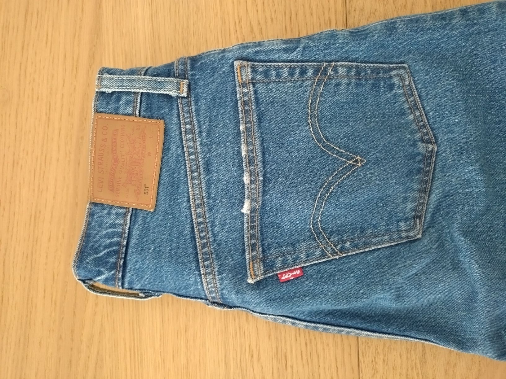 Levi's Jeans: Levi's 501 - W26 L28 – Usato da Zürich venduto da chi_7llx 1