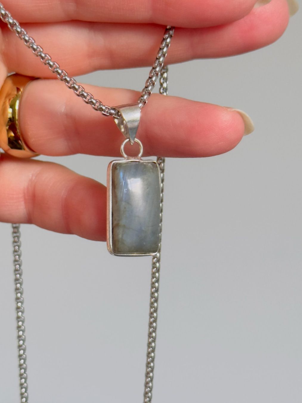 Catenine: Labradorite necklace – Nuovo e nell'imballaggio originale da Genève venduto da AGBERG