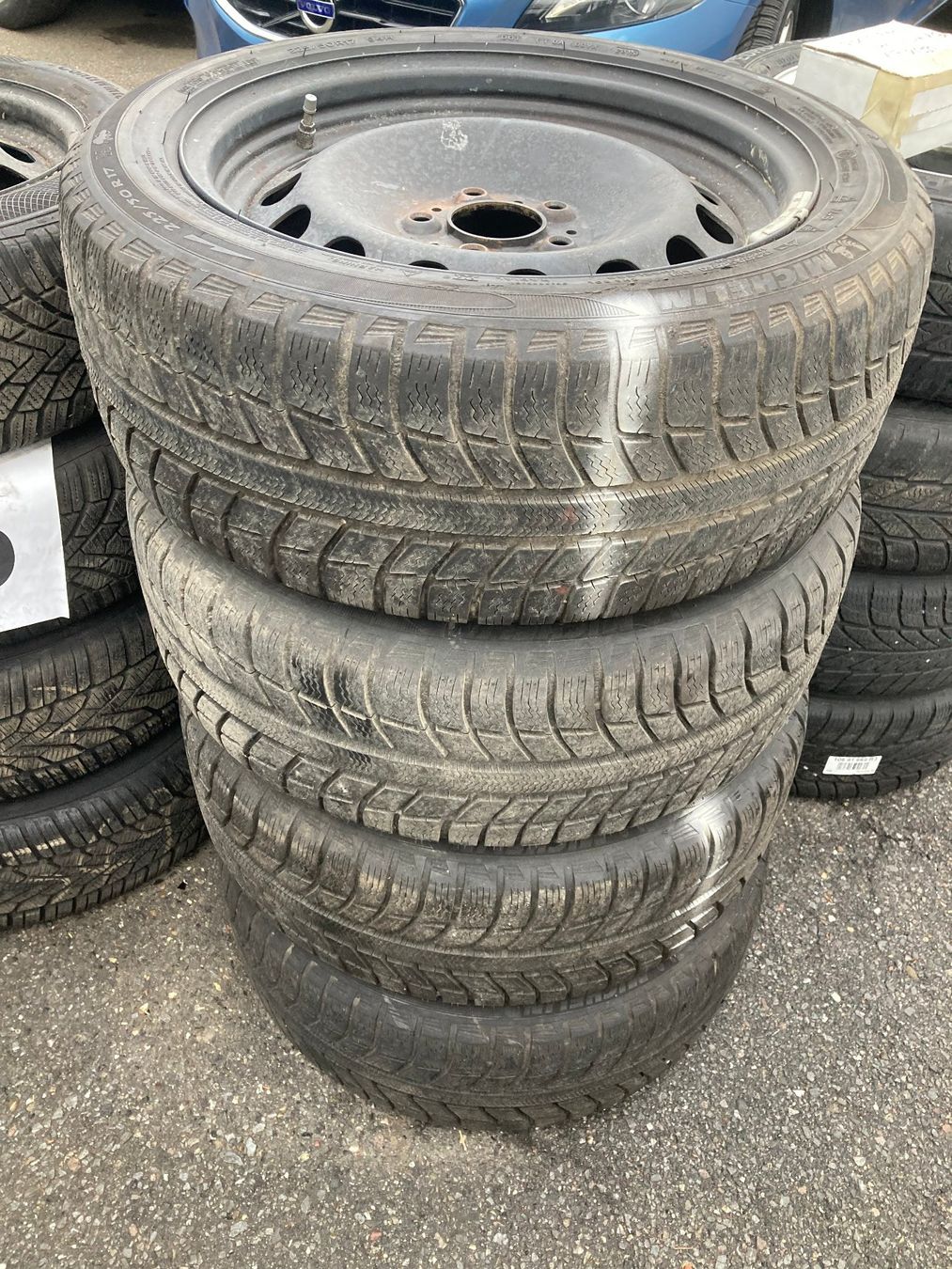 BMW Pneumatici & Ruote complete: BMW X1 Winterräder  E84 225/50R17 – Usato da Cham venduto da WB2223