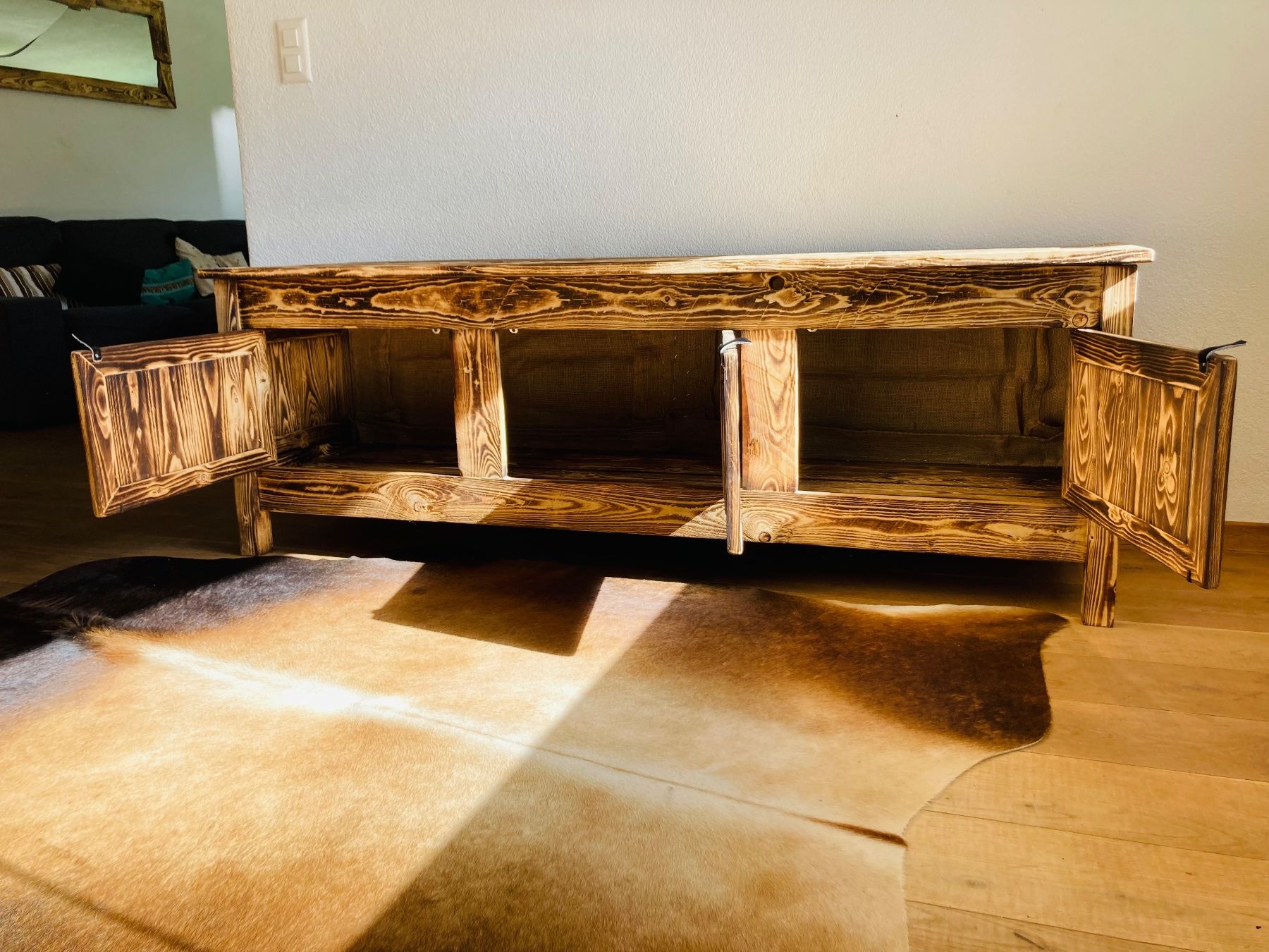 Cassettiere: Schönes Sideboard aus Fichte geflammt – Nuovo (secondo la descrizione) da Domat/Ems venduto da Stein_und_Holzbruch 4