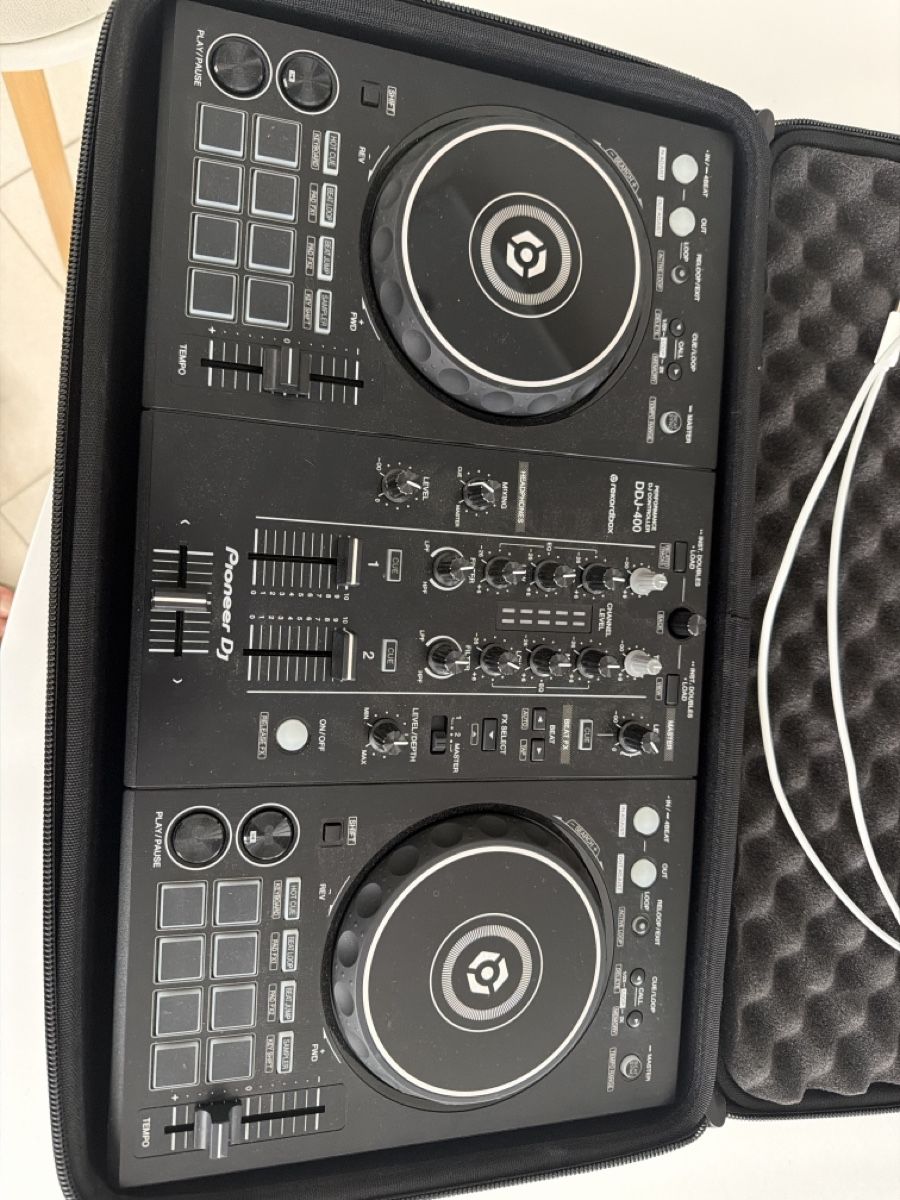 Pioneer Console di mixaggio: Pioneer DDJ-400 rekordbox – Usato da Wetzikon ZH venduto da GOOD-WATER
