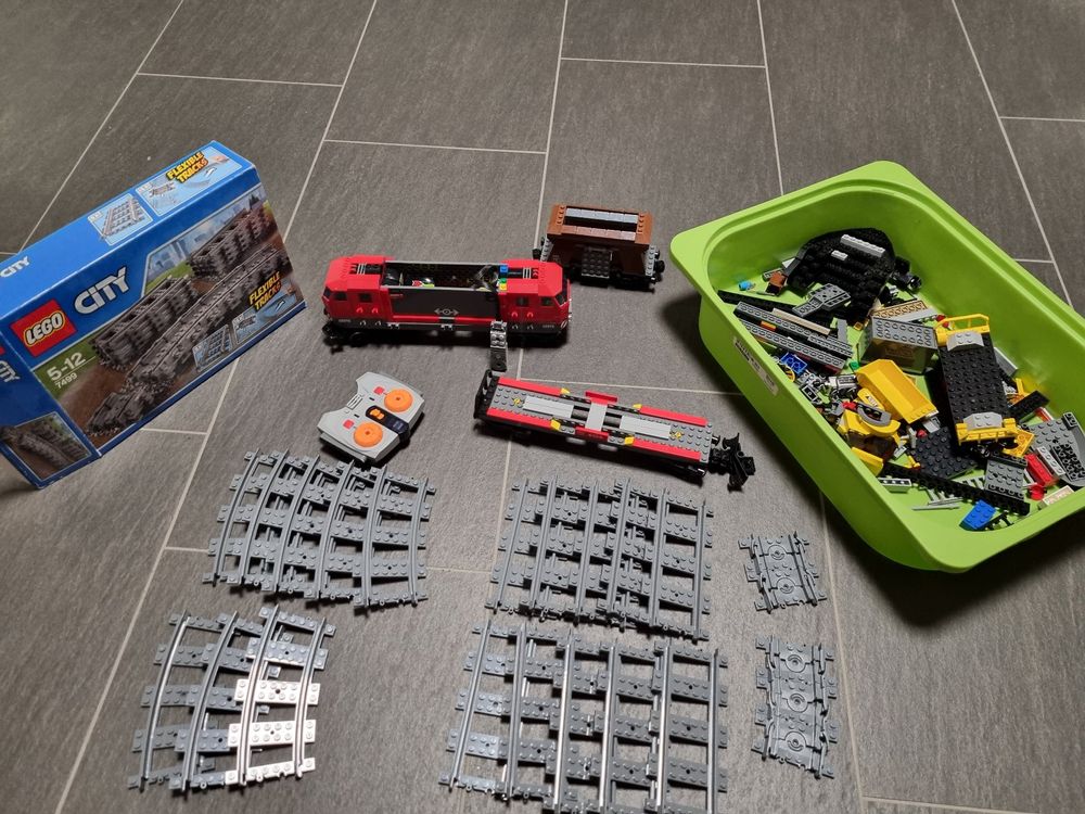  Foto zu LEGO elektrische ferngeste. Eisenbahn / Schienen 