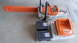 Stihl MSA 220 C-B Akku-Kettensaege mit 2 Akkus und Ladegerät