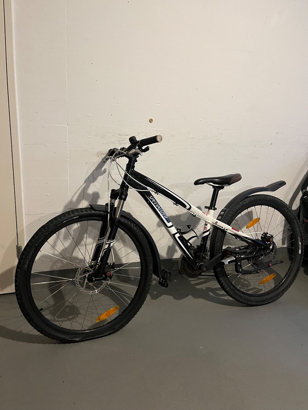 Specialized Velos: Specialized Hardrock 26" Mountain Bike – Gebraucht aus Zug von dzadvornov