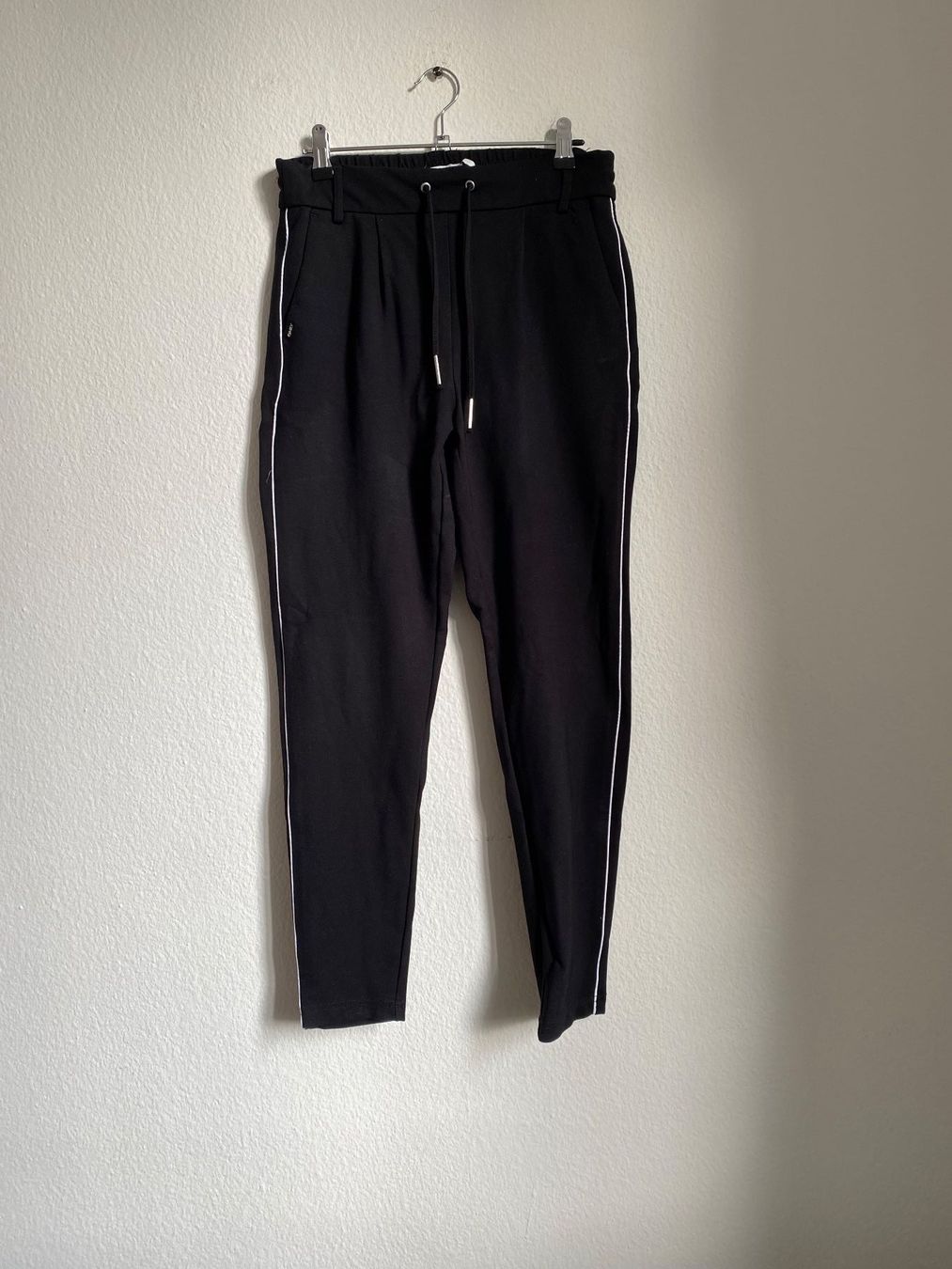 Only Pantaloni: ONLY Trousers – Usato da Biel/Bienne venduto da Sommer_17 2