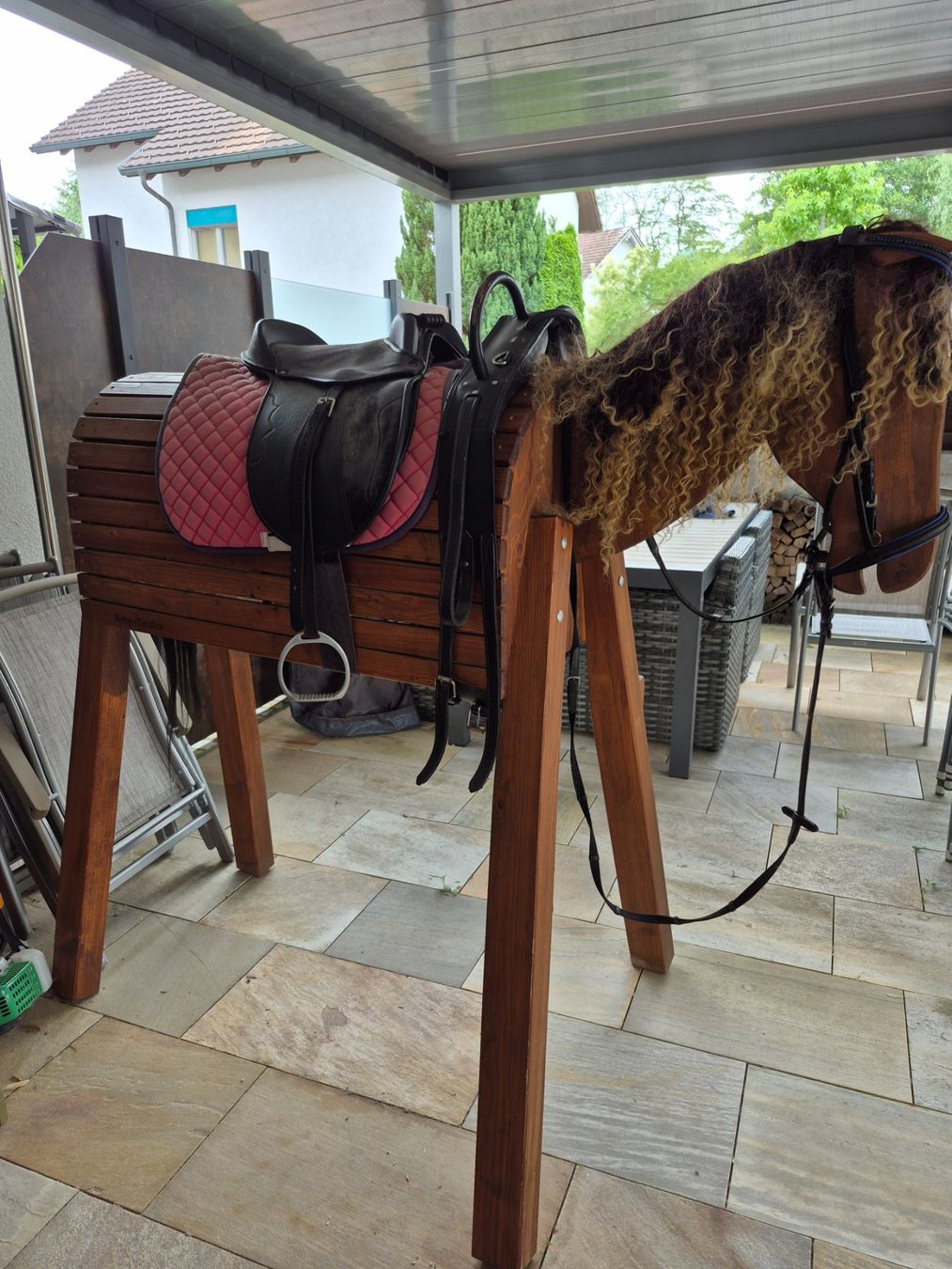 Hometrainer: Holzpferd Voltigier Trainingsgerät – Gebraucht aus Oetwil am See von Luckydevil 1