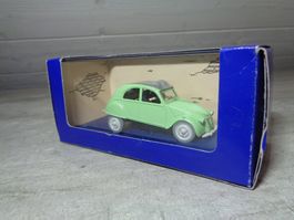 1:43 voiture Tintin collection / Tim & Struppi Citroën 2 CV