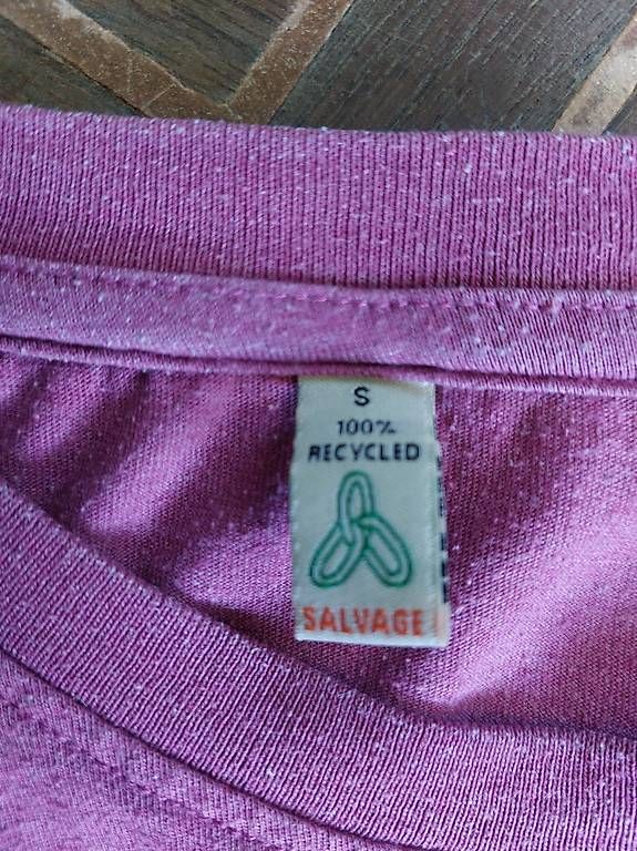 Camicette, T-shirt & Top: Pinkes T-Shirt – Usato da Rapperswil BE venduto da AndreaReist 3