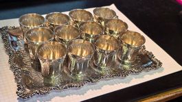 Ensemble gobelet à liqueur