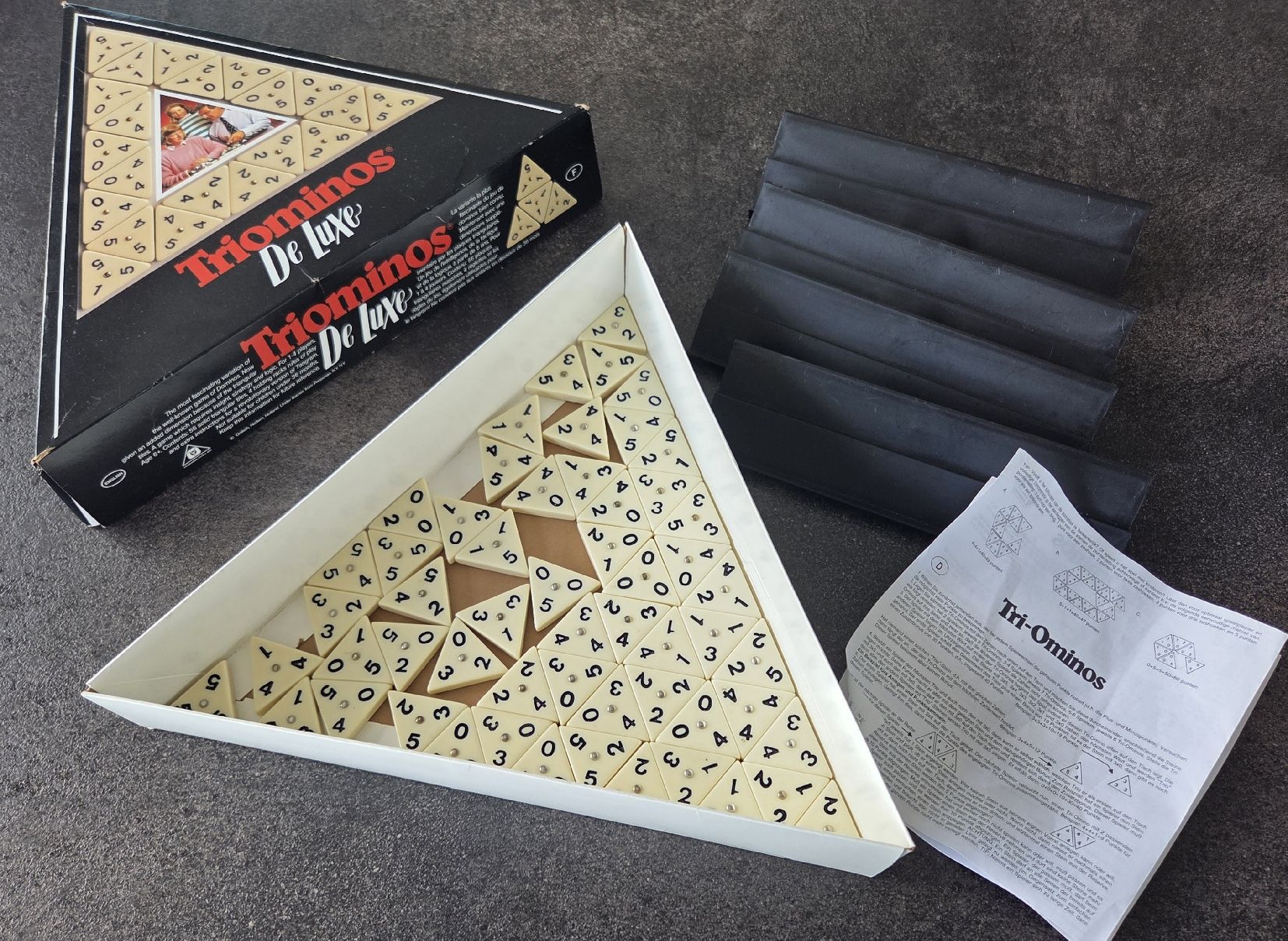 Spiele: Triominos Spiel, Gesellschaftsspiel – Gebraucht aus Klingnau von Groofty69 1