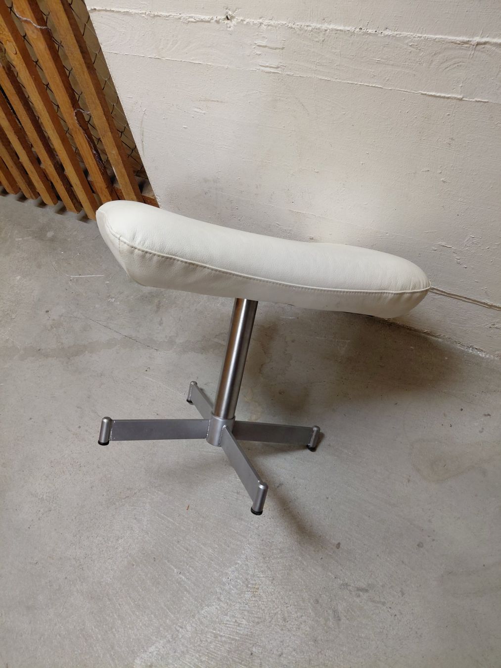 Sgabelli: Ottomane (eventuell Cassina) – Usato da Zürich venduto da benski34 1