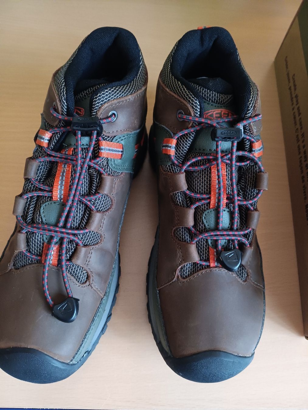 Keen Scarpe per ragazzi: Keen Targhee Mid Wanderschuhe Gr. 36, Neu – Nuovo e nell'imballaggio originale da Kappel SO venduto da Flo25