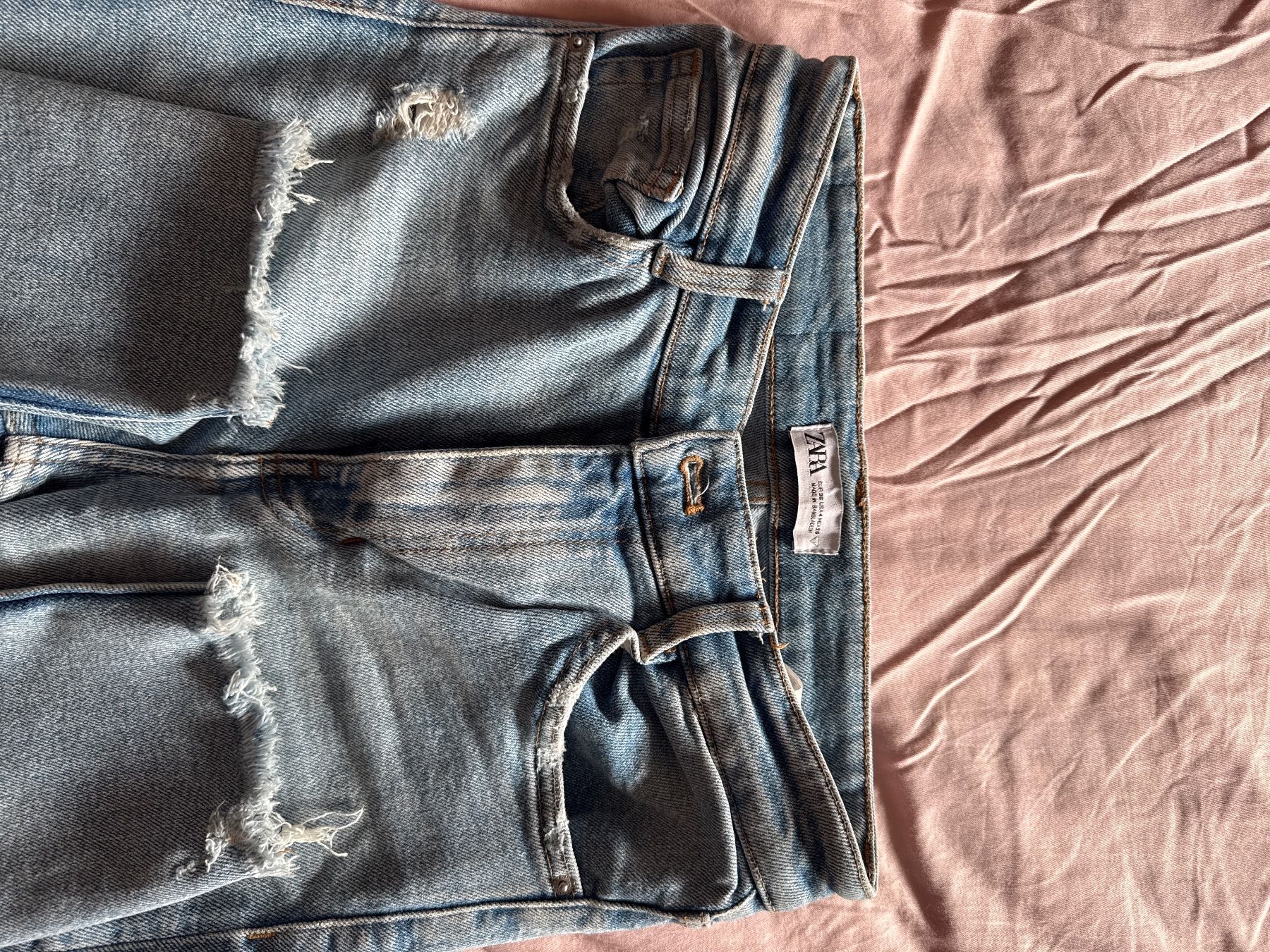 Zara Jeans: Jean Zara , taille 36, taille haute – Usato da Crissier venduto da cri_cfz7 1