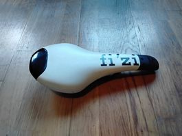 Fizik Tundra Carbon Rails Sattel