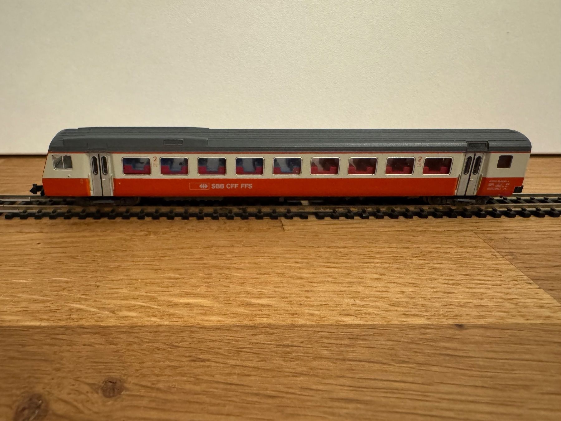 Trix Modelleisenbahnen: Minitrix SBB Schlusswagen Swiss Express – Neu (gemäss Beschreibung) aus Schlierbach von Look8