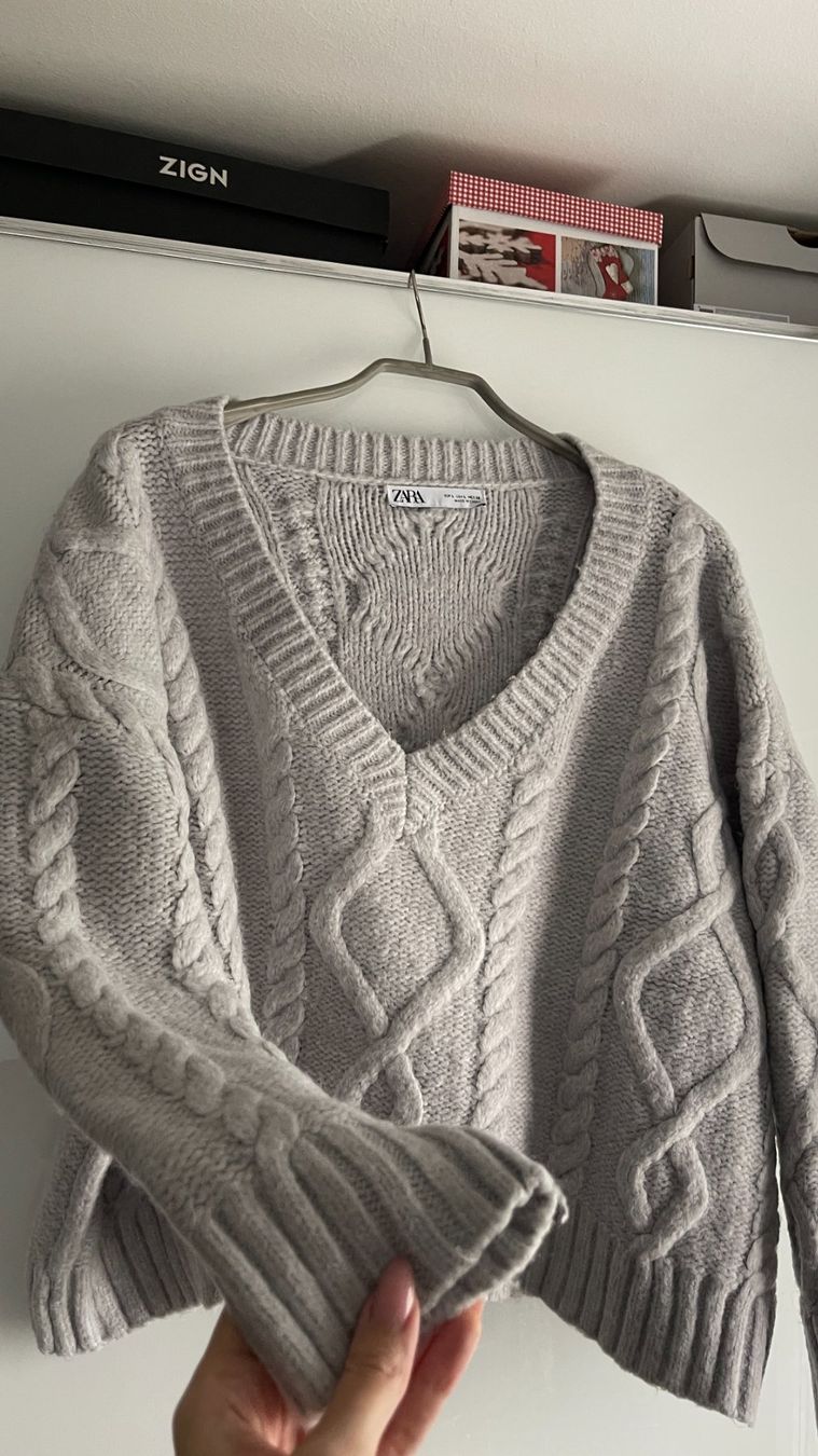 Zara Pulls & Sweat-shirts: Zara Pullover grau – D'occasion à Lausen par sim_hgp6 1