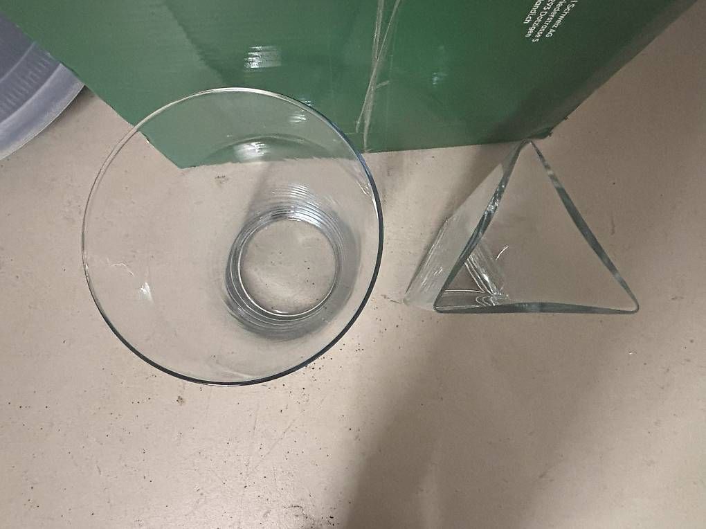 Vase & Récipients: Glasvase (n) – D'occasion à Hägglingen par sus_7bc6 1
