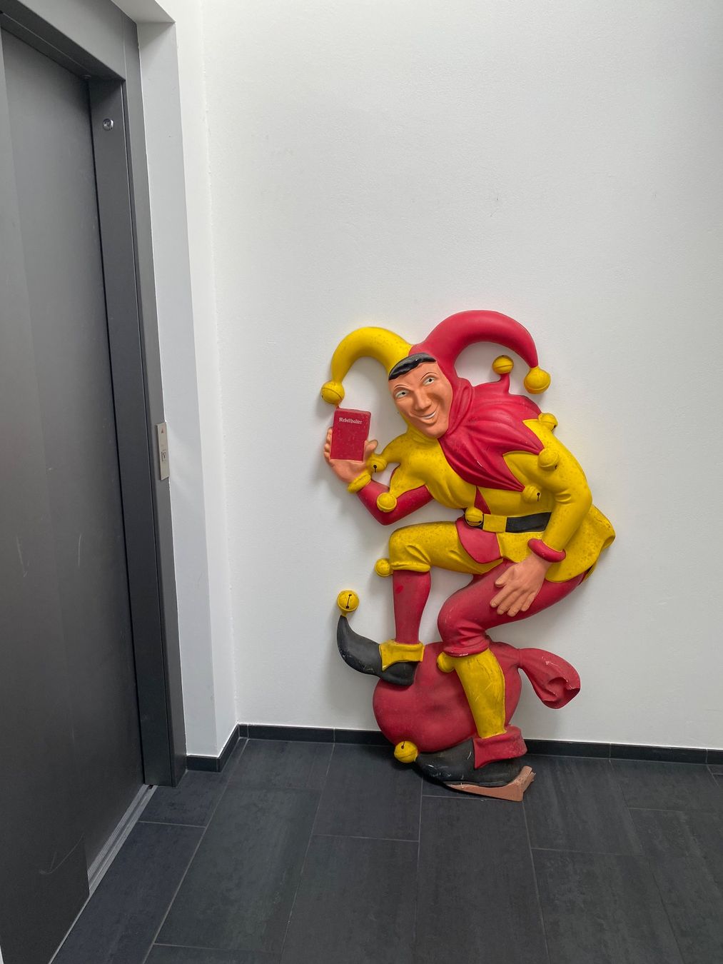 Statuette: grosse Sammelfigur  "Till Eulenspiegel" – Difettoso da Basel venduto da ota_2f9m 3